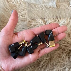 Insignia 65W Laptop Adapter Tips